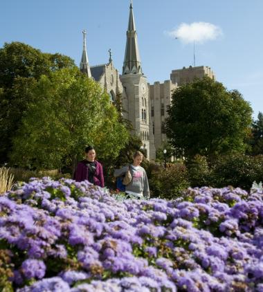 Creighton University: Creighton Hall